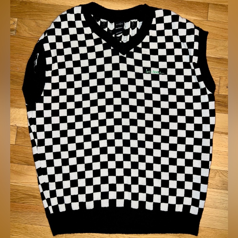 Oversized checkerboard L vest